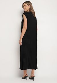Born2be - Czarna Plisowana Sukienka Mavence. Okazja: na co dzień. Kolor: czarny. Wzór: nadruk. Styl: klasyczny, casual #5