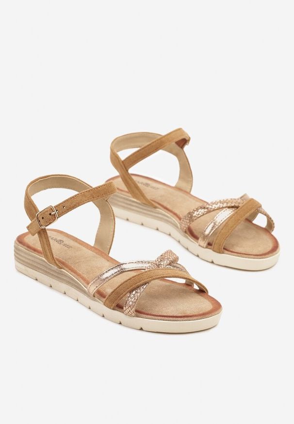 Born2be - Jasnobrązowe Sandały z Ozdobnymi Paskami Grelwia. Okazja: na co dzień. Zapięcie: pasek. Kolor: brązowy. Sezon: lato. Styl: elegancki, casual
