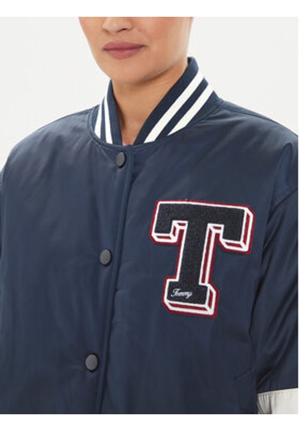 Tommy Jeans Kurtka bomber Letterman DW0DW18306 Granatowy Relaxed Fit. Kolor: niebieski. Materiał: syntetyk
