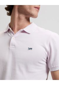 Lee - MESKA KOSZULKA LEE PIQUE POLO LIGHT ICY PINK 112376458. Typ kołnierza: polo #5