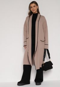 Born2be - Beżowy Długi Niezapinany Kardigan Ozdobiony Lamówką Veritusa. Okazja: na co dzień. Kolor: beżowy. Materiał: jeans. Długość: długie. Wzór: aplikacja. Styl: klasyczny, casual #7