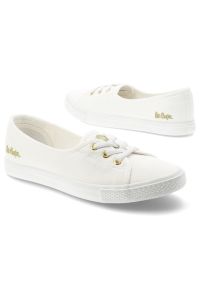Trampki damskie Lee Cooper, cholewka z materiału tekstylnego elastyczne sznurówki na płaskiej podeszwie, białe, LCW-26-02-4043L SVL-395. Zapięcie: sznurówki. Kolor: biały. Materiał: materiał. Szerokość cholewki: normalna. Obcas: na płaskiej podeszwie #4