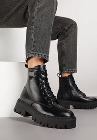Renee - Czarne Botki Workery w Stylu Basic z Aplikacją przy Cholewce Azelda. Okazja: na co dzień. Kolor: czarny. Materiał: jeans. Szerokość cholewki: normalna. Wzór: aplikacja. Styl: casual