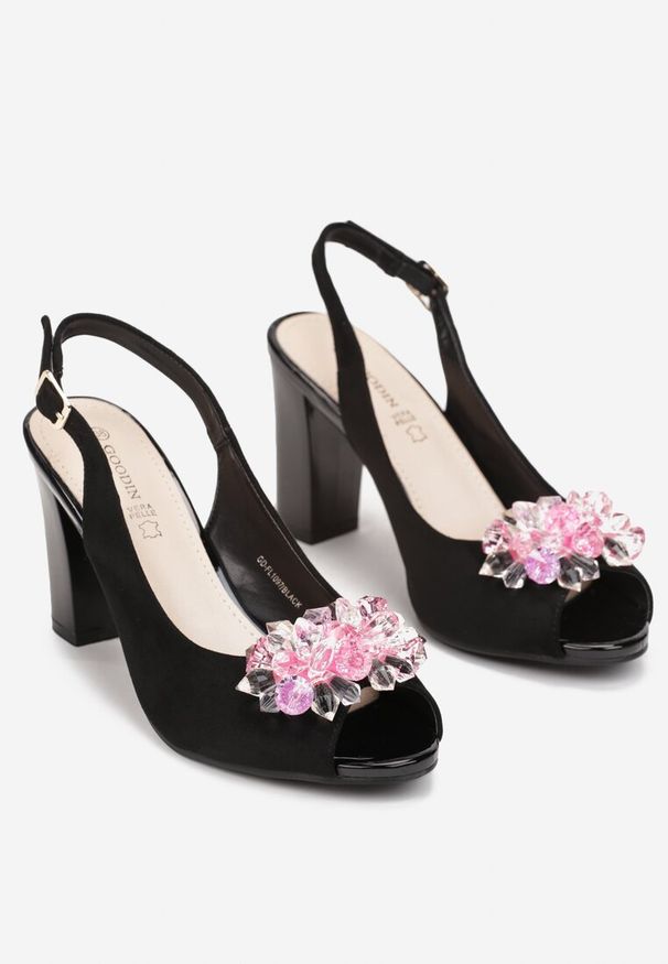 Renee - Czarne Sandały na Słupku z Wkładką ze Skóry Naturalnej Klephis. Zapięcie: pasek. Kolor: czarny. Materiał: skóra. Wzór: aplikacja. Obcas: na słupku. Wysokość obcasa: średni