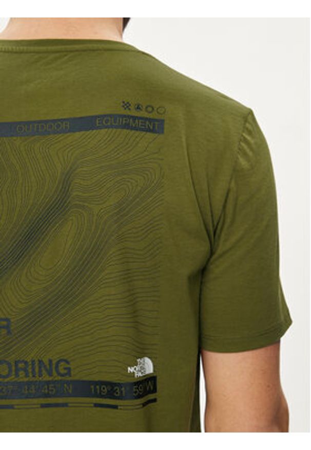 The North Face T-Shirt Foundation Mountain Lines NF0A8830 Zielony Regular Fit. Kolor: zielony. Materiał: bawełna