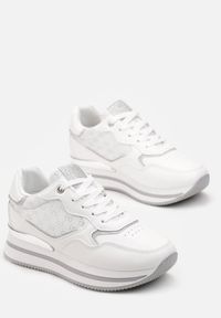 Renee - Białe Sneakersy na Grubej Podeszwie z Metaliczną Wstawką Piria. Kolor: biały. Materiał: jeans, dresówka #2