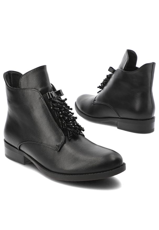 Czarne Botki S.Barski Eleganckie Obuwie Na Płaskim Obcasie. Okazja: na co dzień. Kolor: czarny. Materiał: skóra ekologiczna. Obcas: na obcasie. Styl: elegancki. Wysokość obcasa: niski