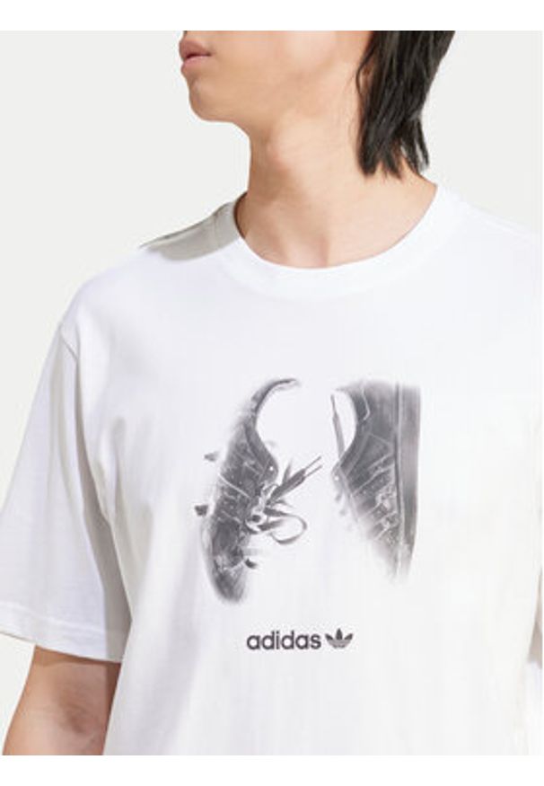 Adidas - adidas T-Shirt Supply Street IY3430 Biały Regular Fit. Kolor: biały. Materiał: bawełna. Styl: street