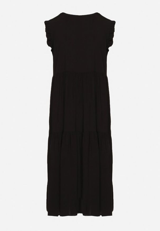 Born2be - Czarna Bawełniana Sukienka Ozdobiona Falbankami Aveliova. Okazja: na spacer, na imprezę, na co dzień. Typ kołnierza: kołnierz z falbankami. Kolor: czarny. Materiał: bawełna. Wzór: aplikacja. Typ sukienki: proste. Styl: elegancki, casual. Długość: midi