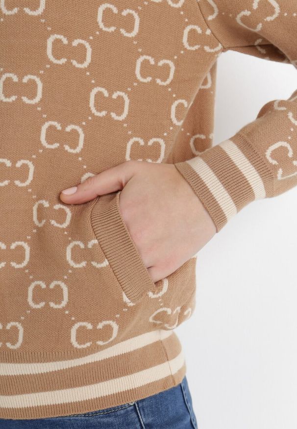 Born2be - Beżowy Kardigan Ialya. Okazja: na co dzień. Kolor: beżowy. Materiał: jeans. Wzór: geometria. Styl: casual