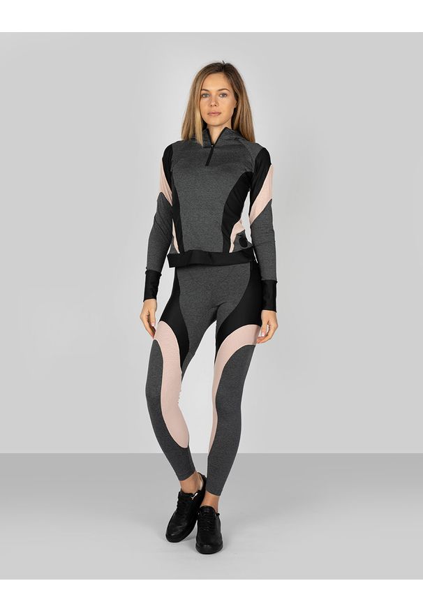 Trussardi Jeans - Trussardi Sport Bluza "Half Zip". Typ kołnierza: kaptur. Materiał: tkanina. Wzór: aplikacja. Styl: sportowy