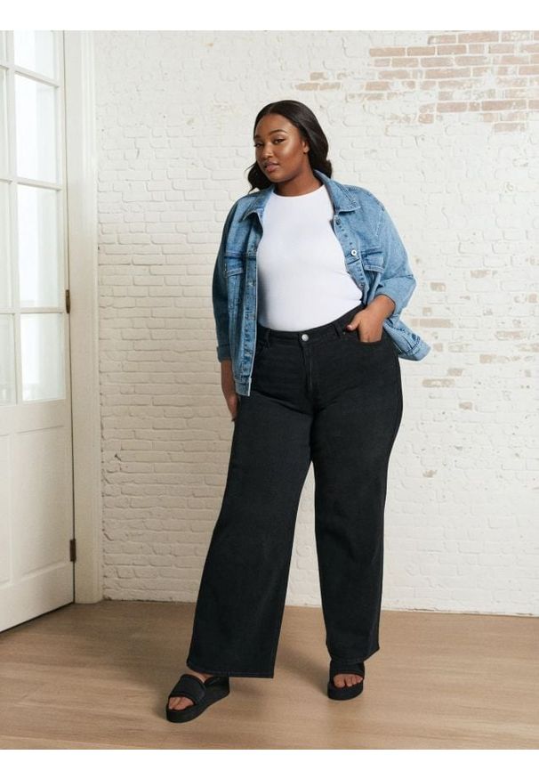 Sinsay - Jeansy wide leg Plus Size - czarny. Kolekcja: plus size. Kolor: czarny