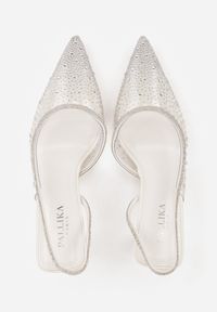 Born2be - Białe Transparentne Szpilki z Odkrytą Piętą Ozdobione Cyrkoniami Krisqirelle. Okazja: na co dzień, na spotkanie biznesowe. Kolor: biały. Wzór: aplikacja. Obcas: na szpilce. Styl: klasyczny, casual, biznesowy, elegancki #9