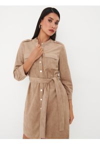Mohito - Beżowa koszulowa sukienka mini - Beżowy. Kolor: beżowy. Typ sukienki: koszulowe. Długość: mini #2
