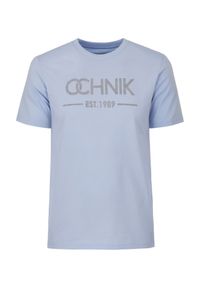 Ochnik - Błękitny T-shirt męski z logo. Kolor: niebieski. Materiał: bawełna. Długość: krótkie. Wzór: nadruk #3