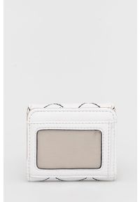 Guess portfel damski kolor biały. Kolor: biały. Materiał: materiał