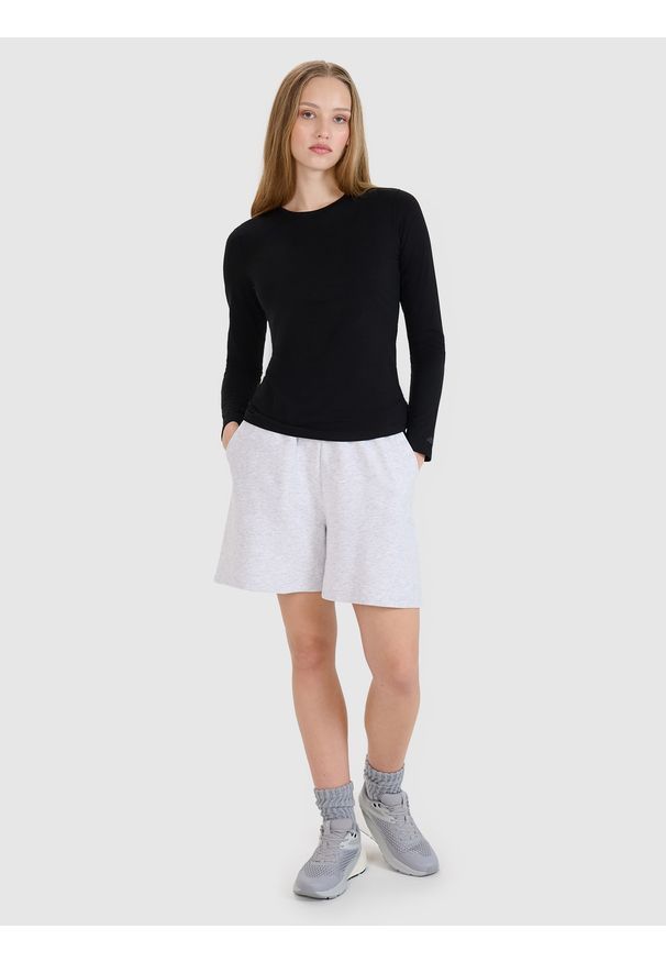 4f - 4F Longsleeve slim gładki damski - czarny M. Okazja: na co dzień. Kolor: czarny. Materiał: jersey, materiał, bawełna, elastan, dzianina. Długość rękawa: długi rękaw. Długość: długie. Wzór: gładki. Styl: sportowy, casual
