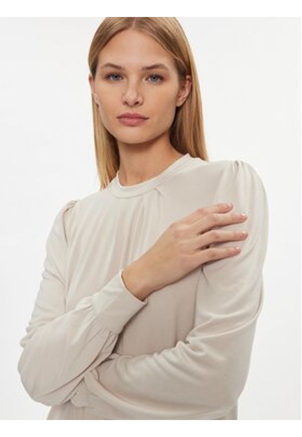 only - ONLY Bluzka 15303795 Beżowy Regular Fit. Kolor: beżowy. Materiał: syntetyk