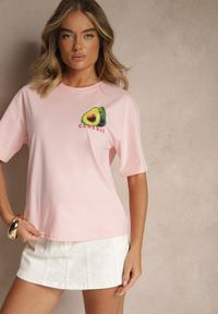 Renee - Różowy T-shirt z Bawełną ze Wzorem Awokado Tilannia. Okazja: na co dzień. Kolor: różowy. Materiał: bawełna. Styl: casual #4