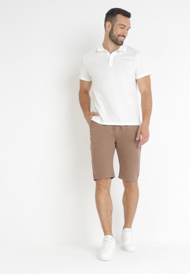 Born2be - Brązowe Szorty z Gumką w Talii i Podwiniętymi Nogawkami Feven. Okazja: na co dzień. Kolor: brązowy. Sezon: lato. Styl: casual