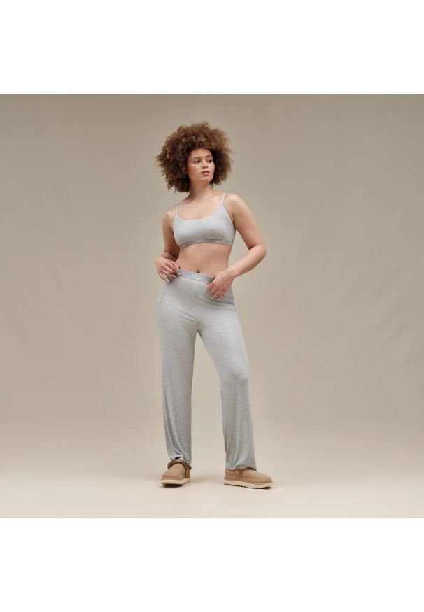 Ugg - Klapki damskie UGG Goldenstar Clog. Kolor: beżowy