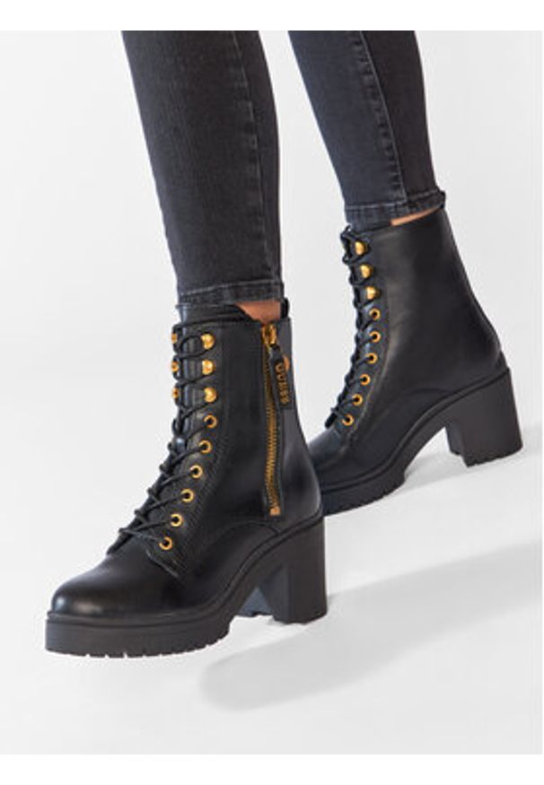 Guess Botki Cabra2 FL7CBR ELE10 Czarny. Kolor: czarny. Materiał: skóra