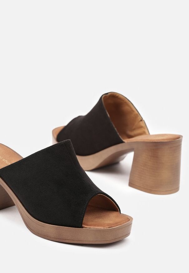 Renee - Czarne Klapki na Słupku w Stylu Basic Zorinea. Okazja: na co dzień. Kolor: czarny. Materiał: jeans. Sezon: wiosna, lato. Obcas: na słupku. Styl: elegancki, casual