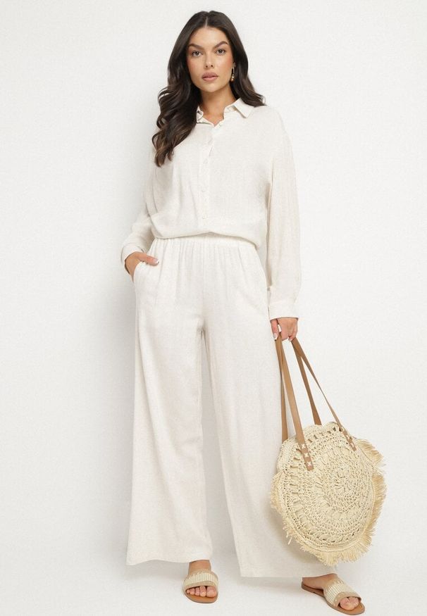 Born2be - Beżowy Wiskozowy Komplet z Lnem Koszula i Spodnie o Kroju Oversize Mirazania. Kolor: beżowy. Materiał: wiskoza, len