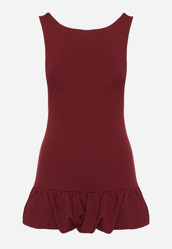 Born2be - Bordowy Taliowany Kombinezon Ozdobiony Falbanką Semiriela. Okazja: na co dzień. Kolor: czerwony. Wzór: aplikacja. Styl: casual, klasyczny