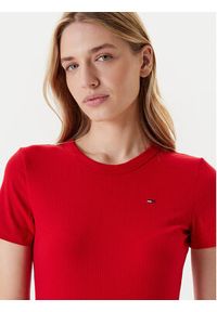Tommy Jeans Sukienka codzienna DW0DW19721 Czerwony Slim Fit. Okazja: na co dzień. Kolor: czerwony. Materiał: wiskoza. Typ sukienki: proste. Styl: casual