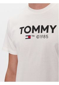 Tommy Jeans T-Shirt Essential DM0DM18264 Biały Slim Fit. Kolor: biały. Materiał: bawełna