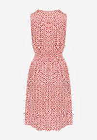 Renee - Różowa Kopertowa Sukienka z Wiskozy bez Rękawów z Gumkami w Talii Ciceru. Kolor: różowy. Materiał: wiskoza. Długość rękawa: bez rękawów. Sezon: wiosna, lato. Typ sukienki: kopertowe #3