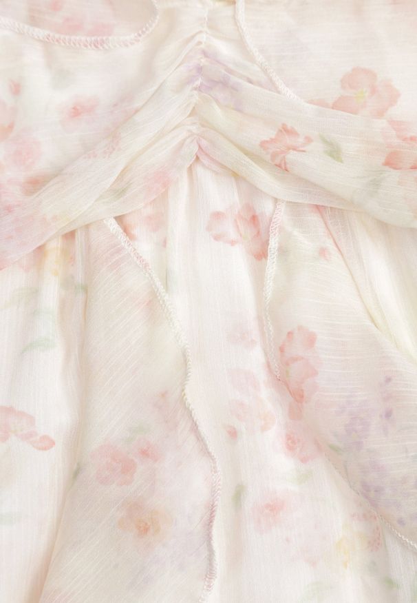 Renee - Żółta Eteryczna Sukienka Cut Out z Falbanami i Ozdobnym Wiązaniem Grynyla. Okazja: na randkę. Kolor: żółty. Materiał: poliester. Styl: boho, elegancki