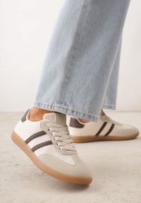 Born2be - Beżowo-Brązowe Sneakersy z Imitacji Zamszu na Płaskiej Podeszwie Memeriana. Kolor: beżowy. Materiał: zamsz. Szerokość cholewki: normalna. Obcas: na płaskiej podeszwie #2