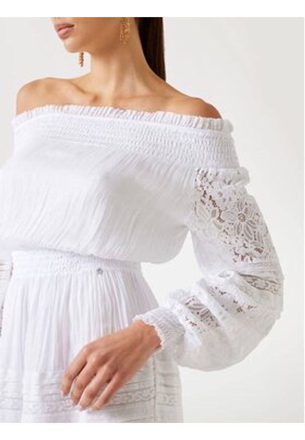 Guess Sukienka 175311 Biały Classic Fit. Kolor: biały