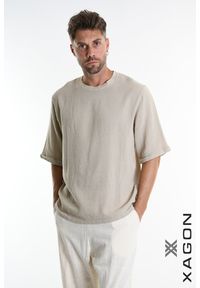 Xagon T-shirt | P26082V 1004T | Mężczyzna | Beżowy. Okazja: na co dzień. Kolor: beżowy. Materiał: bawełna, len. Długość: długie. Wzór: gładki. Styl: casual, elegancki #2