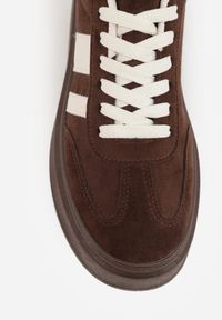 Born2be - Brązowe Sneakersy Kultowe Tenisówki na Platformie z Koturnem Elisara. Okazja: na spacer. Kolor: brązowy. Materiał: jeans. Obcas: na koturnie. Sport: turystyka piesza #4