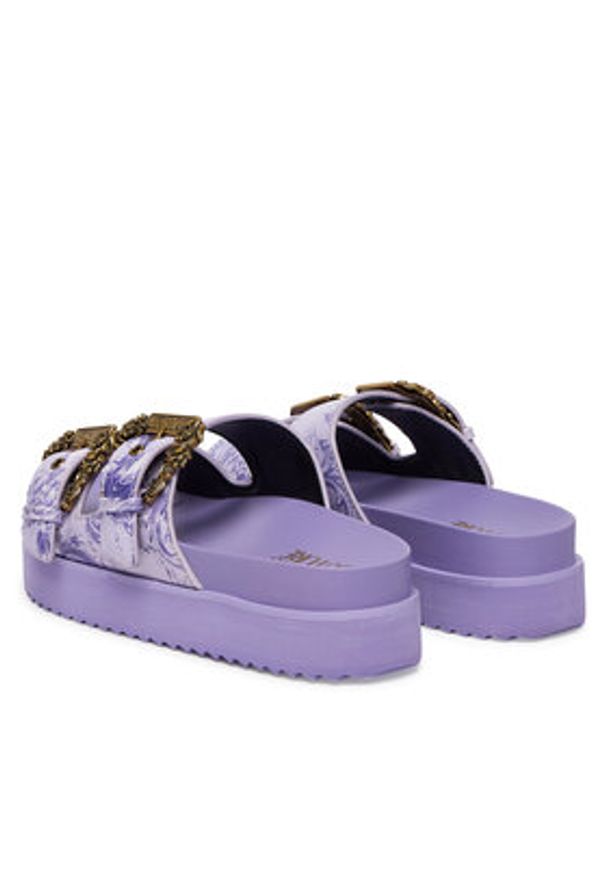 Versace Jeans Couture Klapki 80VA3SM1 ZS366 338 Fioletowy. Kolor: fioletowy. Materiał: skóra