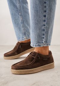 Renee - Brązowe Półbuty z Zamszu Naturalnego ze Skórzaną Wkładką i Przeszyciami Oaraneva. Kolor: brązowy. Materiał: zamsz, skóra. Styl: elegancki #3