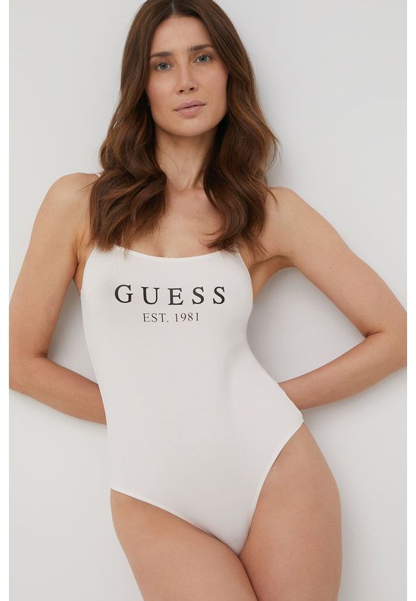 Guess body kolor beżowy. Kolor: beżowy
