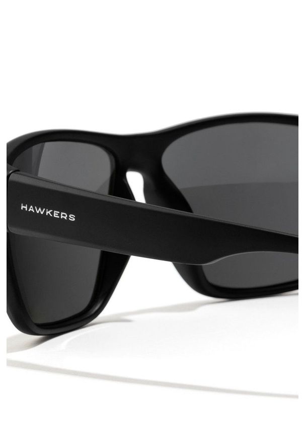 Hawkers - Okulary przeciwsłoneczne Black Dark Faster. Kolor: czarny