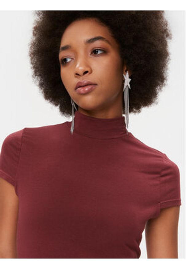 DKNY Sweter P2GHOOQA Bordowy Regular Fit. Kolor: czerwony. Materiał: bawełna