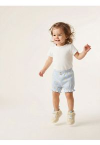 Sinsay - Prążkowane szorty w kwiaty - szary. Kolor: szary. Materiał: prążkowany. Wzór: kwiaty #1