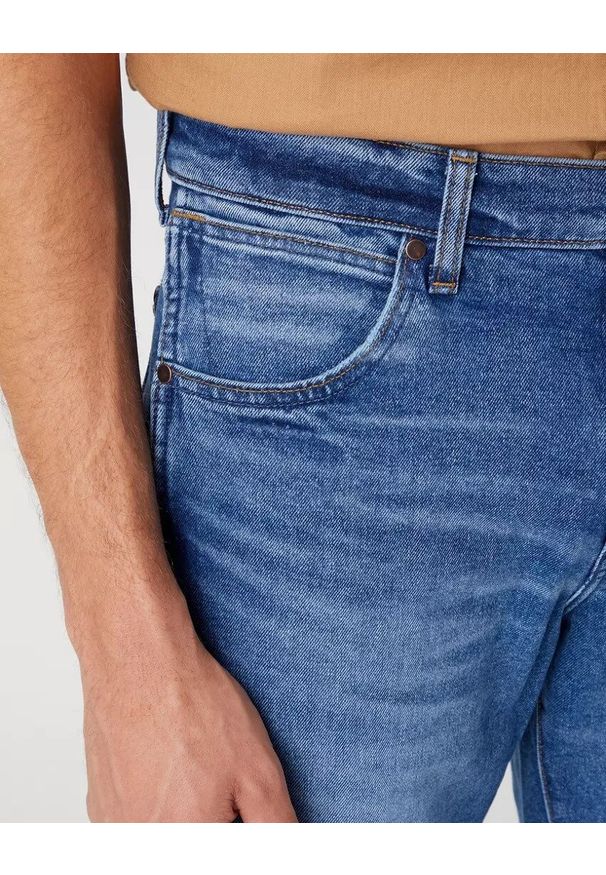 Wrangler - WRANGLER LARSTON MĘSKIE SPODNIE JEANSOWE JEANSY SMOKE SEA W18SYLZ71 112330754