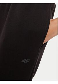 4f - 4F Spodnie dresowe 4FWAW24TTROF0840 Czarny Loose Fit. Kolor: czarny. Materiał: syntetyk #4