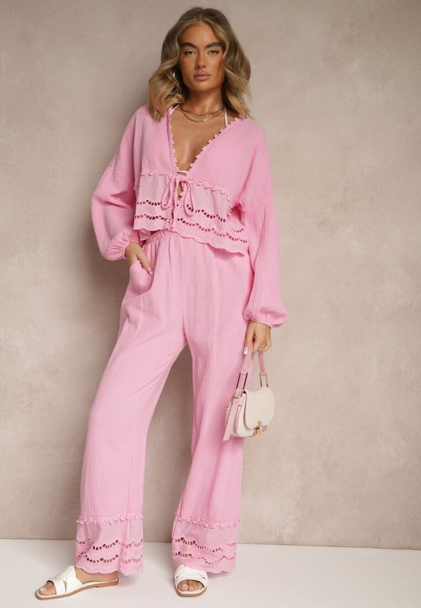 Renee - Fuksjowy Komplet z Bawełny z Ażurowymi Wstawkami Bluzka z Wiązaniem i Spodnie Jaette. Kolor: różowy. Materiał: bawełna. Wzór: ażurowy