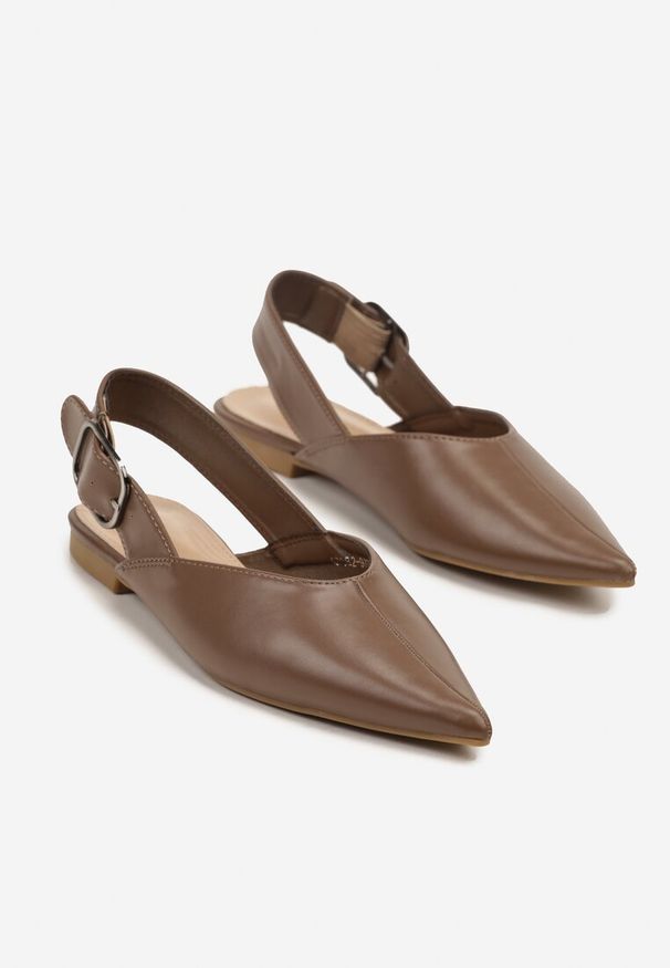 Renee - Brązowe Sandały Vices Slingback z Paskiem ze Sprzączką Nirarine. Okazja: na spacer. Nosek buta: szpiczasty. Zapięcie: pasek. Kolor: brązowy. Wzór: koronka. Materiał: koronka. Obcas: na obcasie. Styl: elegancki. Wysokość obcasa: średni