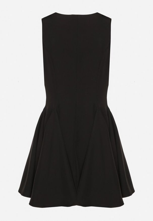 Born2be - Czarna Sukienka Bez Rękawów o Rozkloszowanym Kroju z Ozdobnymi Guzikami Palanea. Okazja: na co dzień. Typ kołnierza: dekolt w kształcie V. Kolor: czarny. Długość rękawa: bez rękawów. Typ sukienki: rozkloszowane. Styl: casual, klasyczny, elegancki