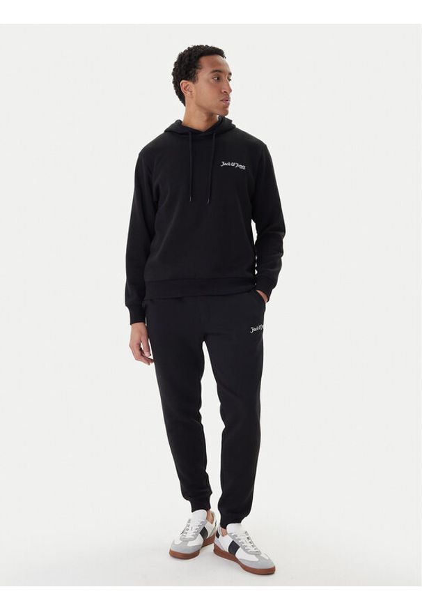 Jack & Jones Dres Yuki 12288292 Czarny Relaxed Fit. Kolor: czarny. Materiał: syntetyk, bawełna