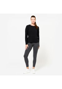 DOMYOS - Koszulka z długim rękawem damska Domyos Gym & Pilates. Kolor: czarny. Materiał: bawełna, materiał, elastan. Długość rękawa: długi rękaw. Długość: długie. Sezon: zima. Sport: joga i pilates